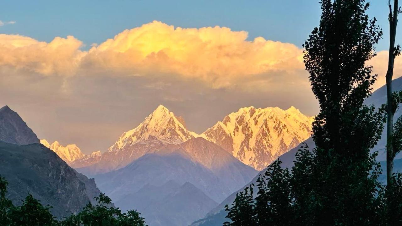 Backpackers Stories By Old Hunza Inn Karimabad  ภายนอก รูปภาพ