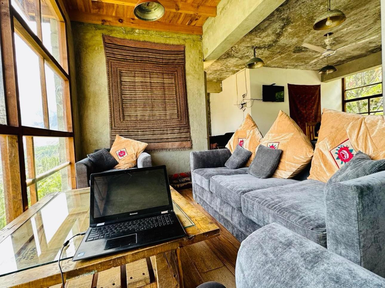 Backpackers Stories By Old Hunza Inn Karimabad  ภายนอก รูปภาพ