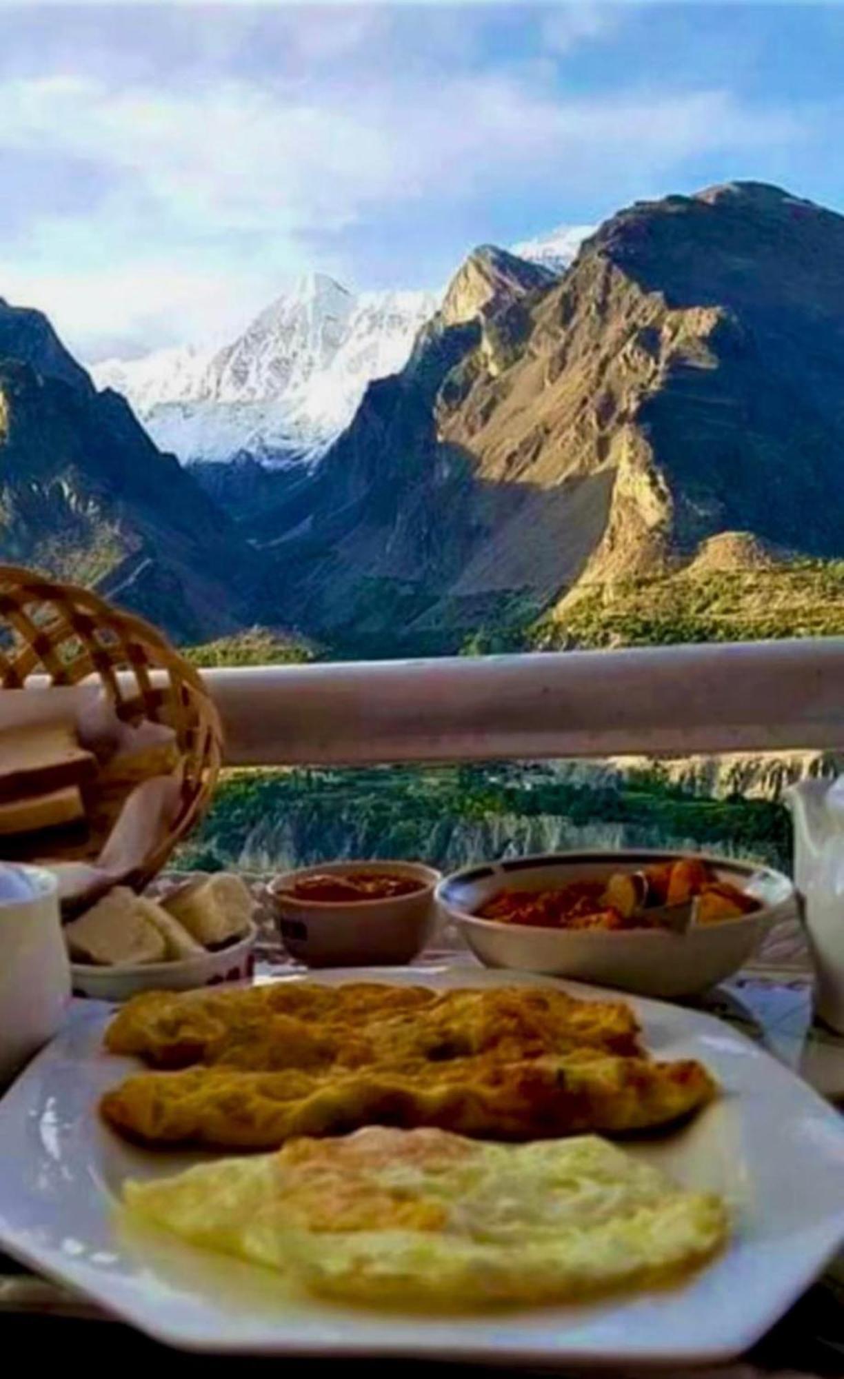 Backpackers Stories By Old Hunza Inn Karimabad  ภายนอก รูปภาพ