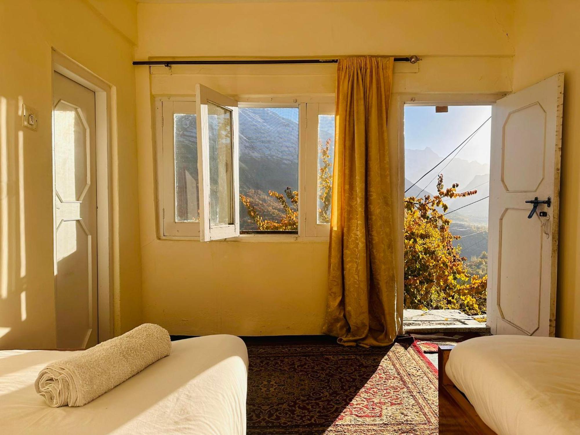 Backpackers Stories By Old Hunza Inn Karimabad  ภายนอก รูปภาพ