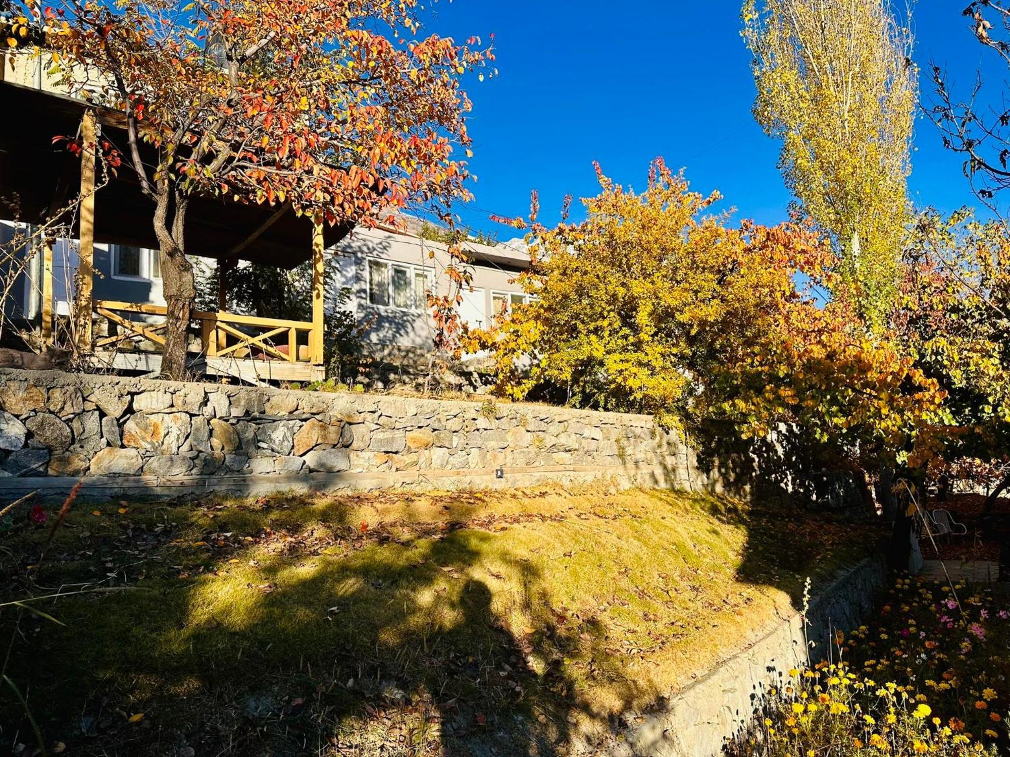 Backpackers Stories By Old Hunza Inn Karimabad  ภายนอก รูปภาพ
