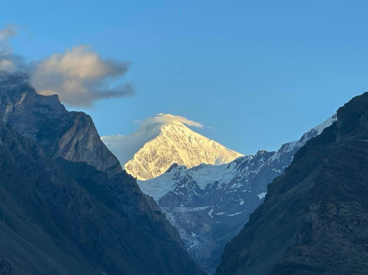 Backpackers Stories By Old Hunza Inn Karimabad  ภายนอก รูปภาพ